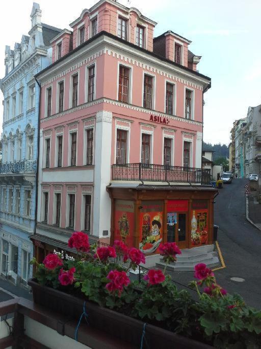 Hotel Asila Karlovy Vary Kültér fotó