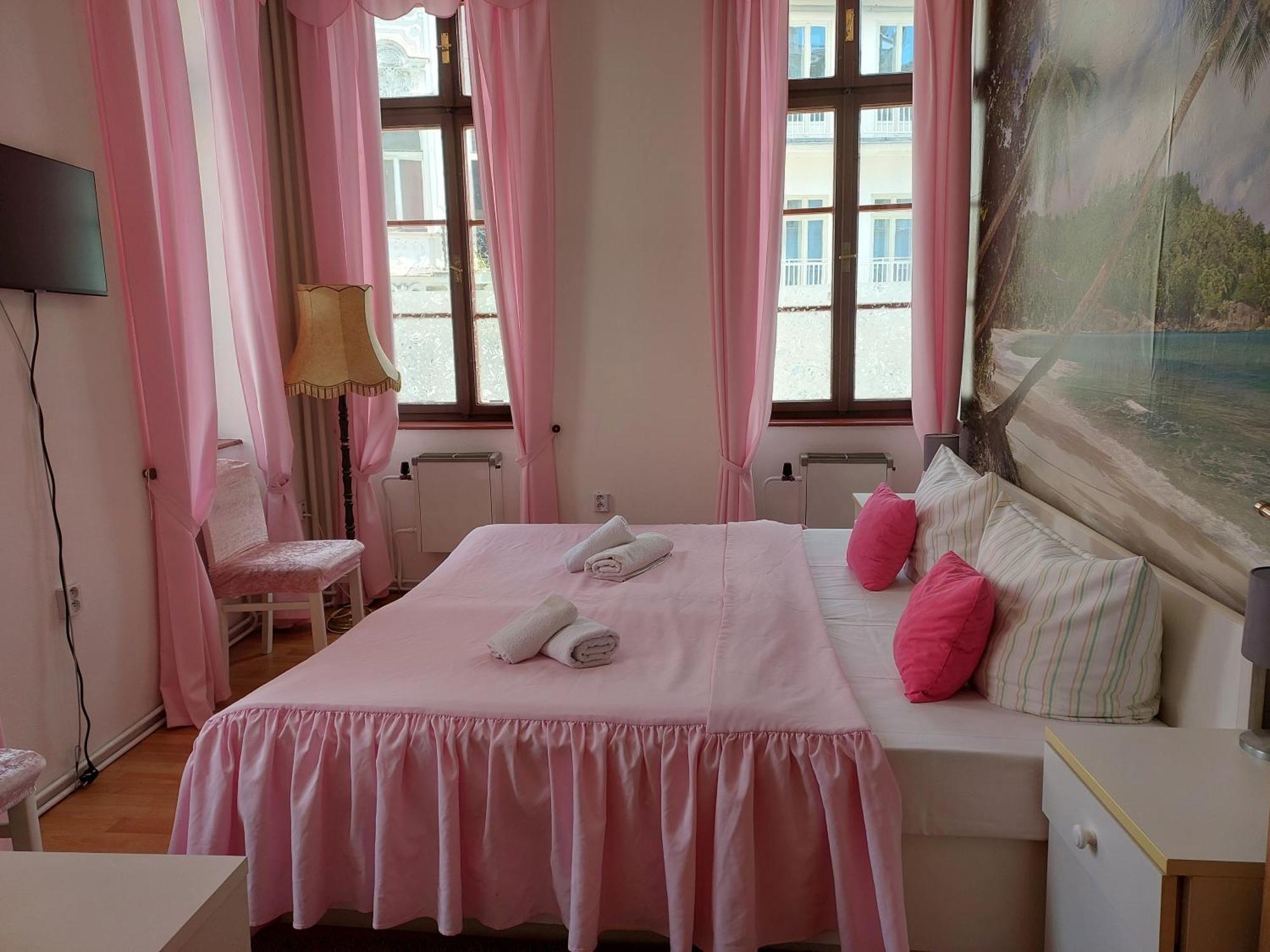 Hotel Asila Karlovy Vary Kültér fotó